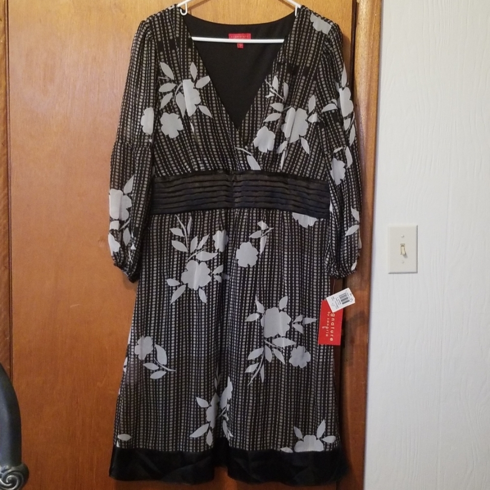 NWT black and white dress